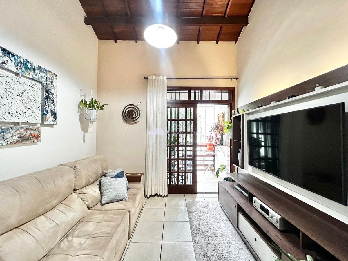 Casa, Paquetá, 4 Quartos, 2 Vagas, 1 Suíte