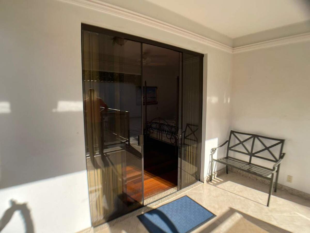 Casa, Planalto, 4 Quartos, 0 Vaga, 4 Suítes