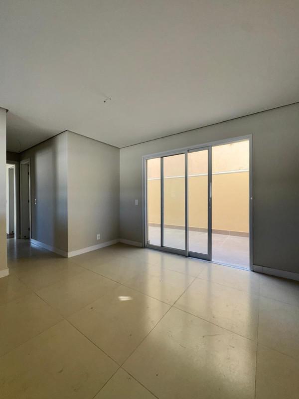 Apartamento, Sagrada Família, 2 Quartos, 2 Vagas, 1 Suíte