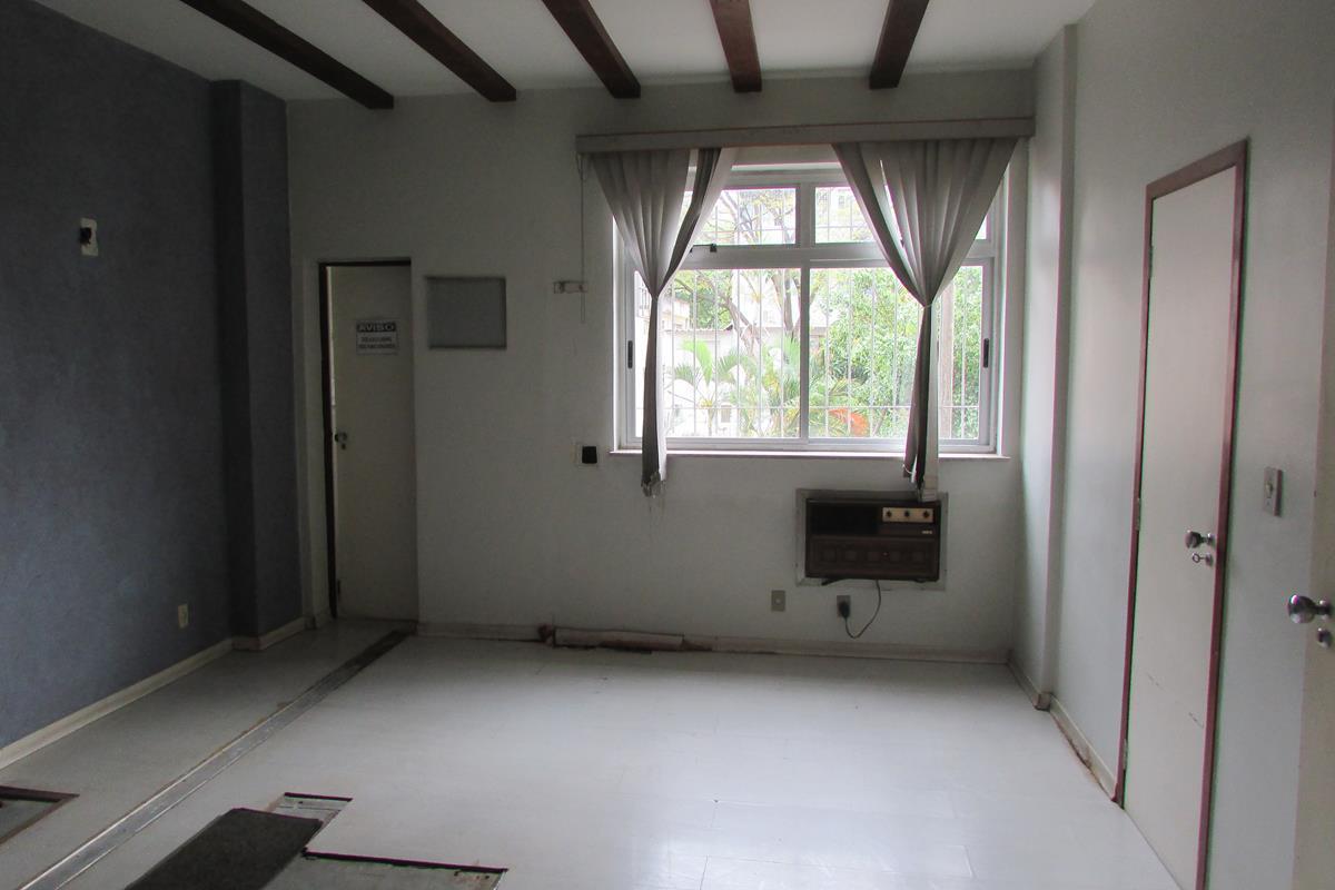 Sala, Santa Efigênia