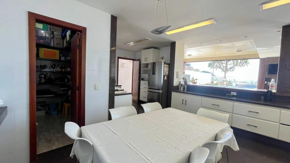 Casa, Mangabeiras, 4 Quartos, 4 Vagas, 2 Suítes