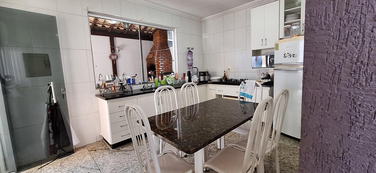 Casa, Manacás, 3 Quartos, 4 Vagas, 1 Suíte
