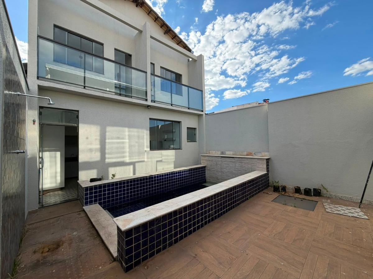 Casa, Vera Cruz, 3 Quartos, 2 Vagas, 1 Suíte