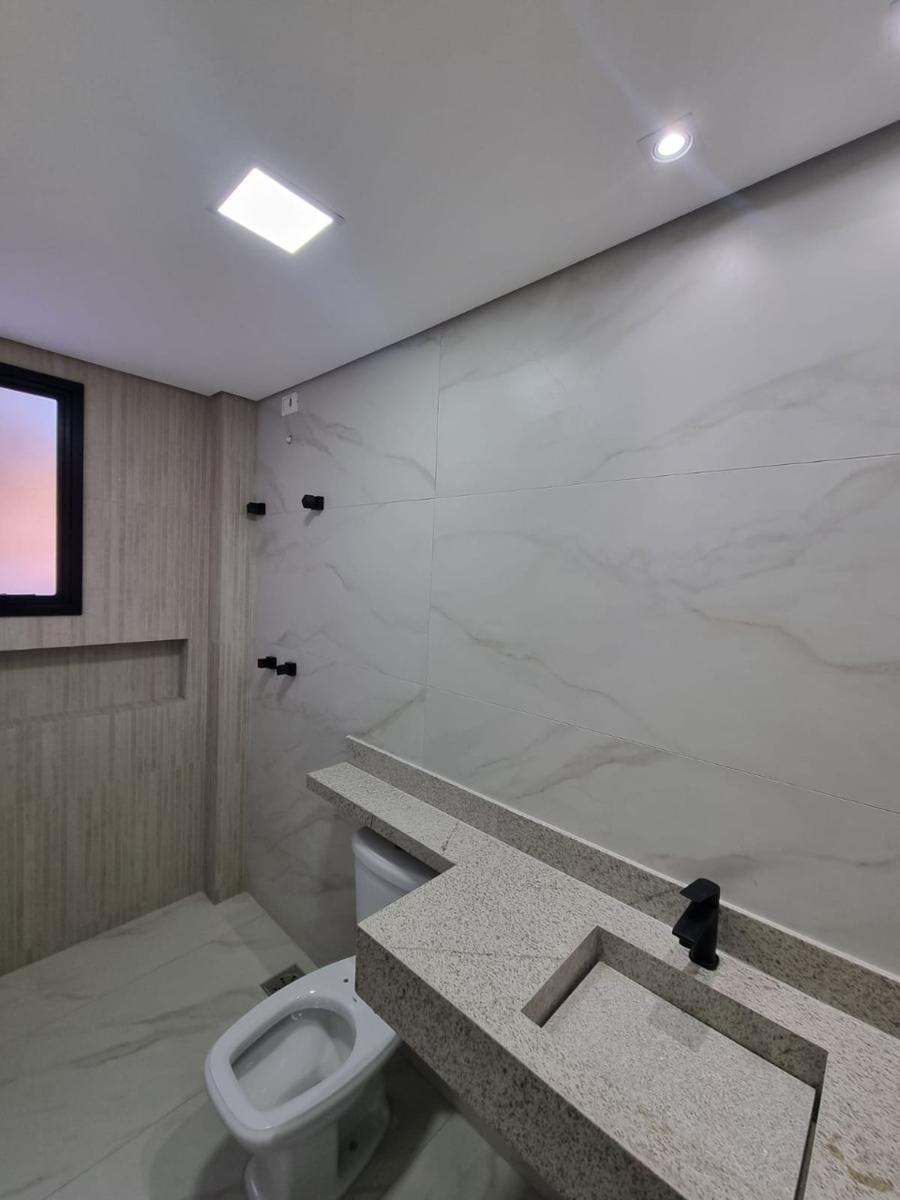 Casa, Planalto, 3 Quartos, 2 Vagas, 1 Suíte