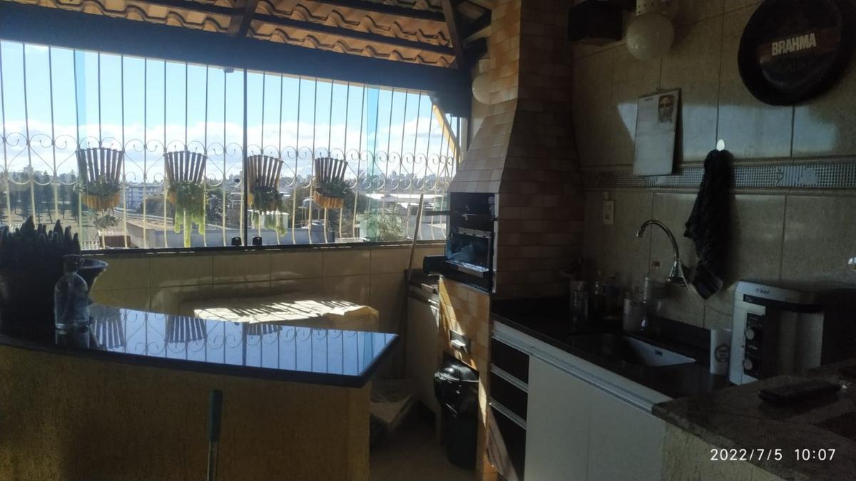 Casa, Vista Alegre, 5 Quartos, 8 Vagas, 1 Suíte