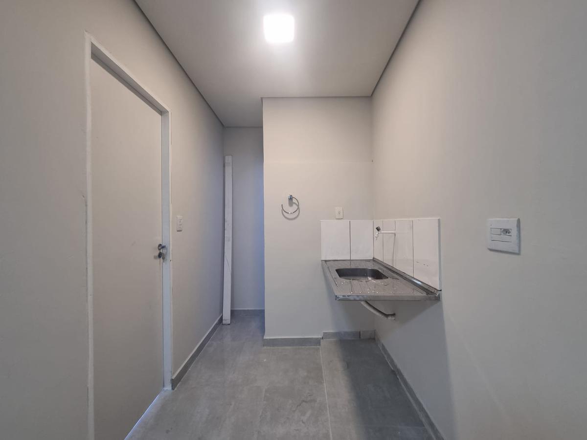 Andar, Centro, 1 Quarto, 0 Vaga