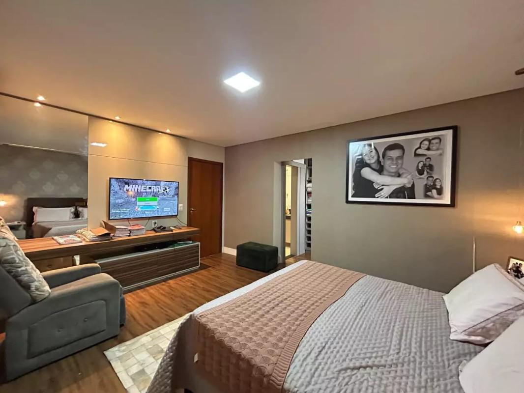 Casa, Teixeira Dias, 3 Quartos, 5 Vagas, 1 Suíte