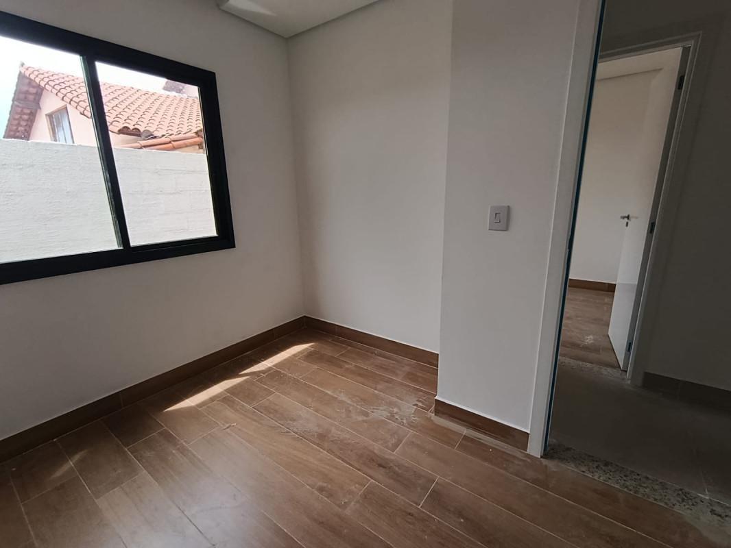 Apartamento, Barreiro, 3 Quartos, 2 Vagas, 1 Suíte