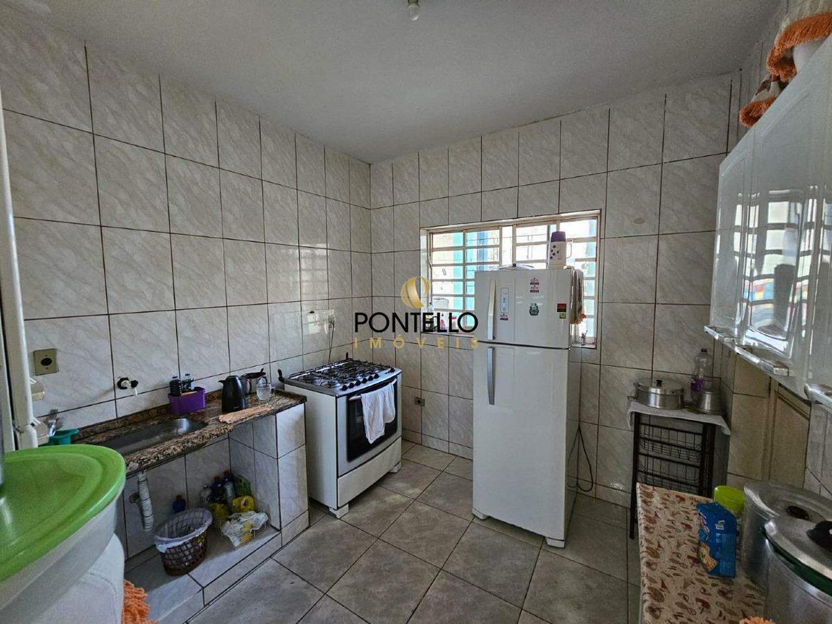 Galpão, São Francisco de Assis, 0 Quarto, 30 Vagas