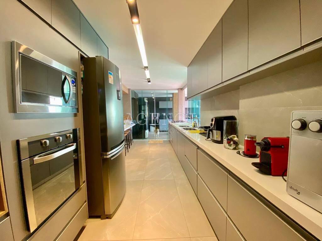 Casa, Paquetá, 4 Quartos, 0 Vaga, 2 Suítes