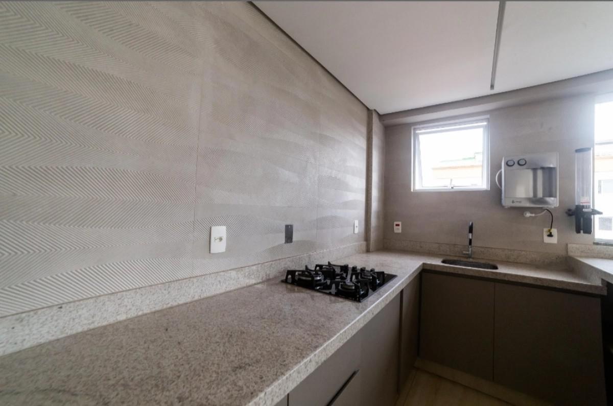 Apartamento, Sagrada Família, 3 Quartos, 2 Vagas, 1 Suíte