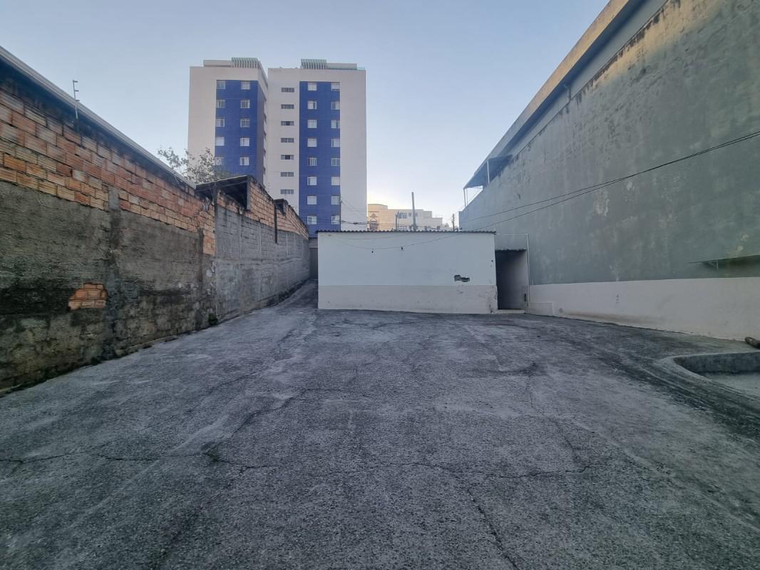 Casa, Santa Cruz Industrial, 4 Quartos, 10 Vagas, 1 Suíte