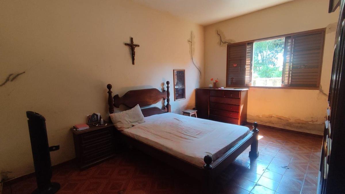 Casa, Centro, 3 Quartos, 8 Vagas, 1 Suíte