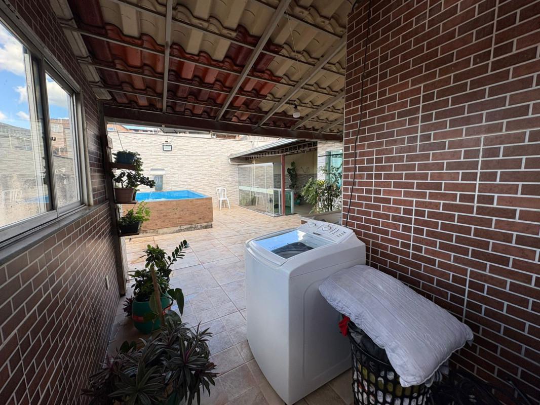 Casa, Castanheira (barreiro), 3 Quartos, 2 Vagas, 1 Suíte