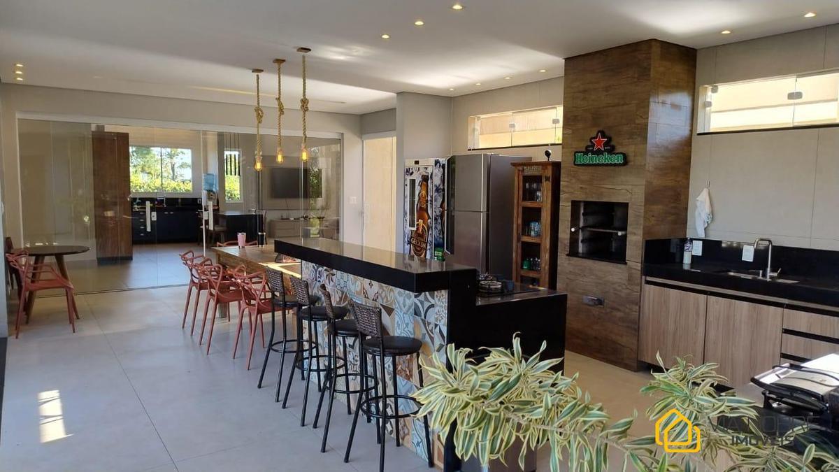 Casa em Condomínio, Casa Branca, 5 Quartos, 4 Vagas, 4 Suítes