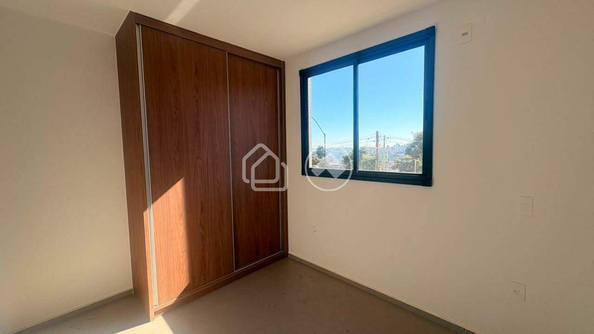 Apartamento, Estoril, 2 Quartos, 1 Vaga, 1 Suíte