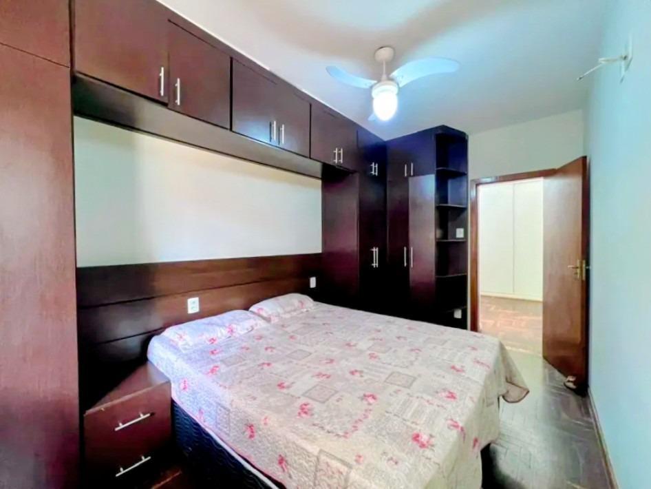 Casa, Castelo, 3 Quartos, 2 Vagas, 1 Suíte