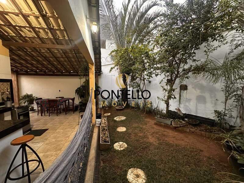 Casa, Fernão Dias, 3 Quartos, 2 Vagas, 1 Suíte