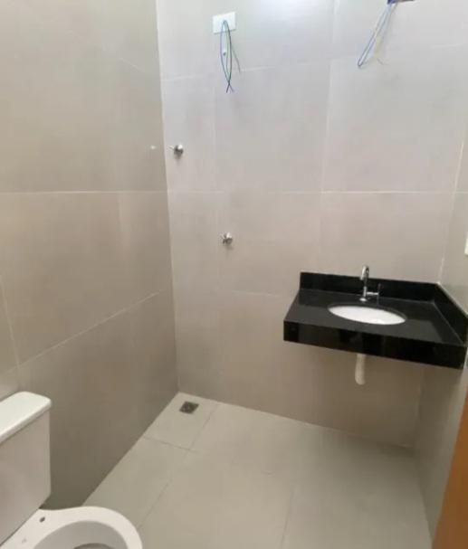 Casa, Rio Branco, 2 Quartos, 1 Vaga, 2 Suítes