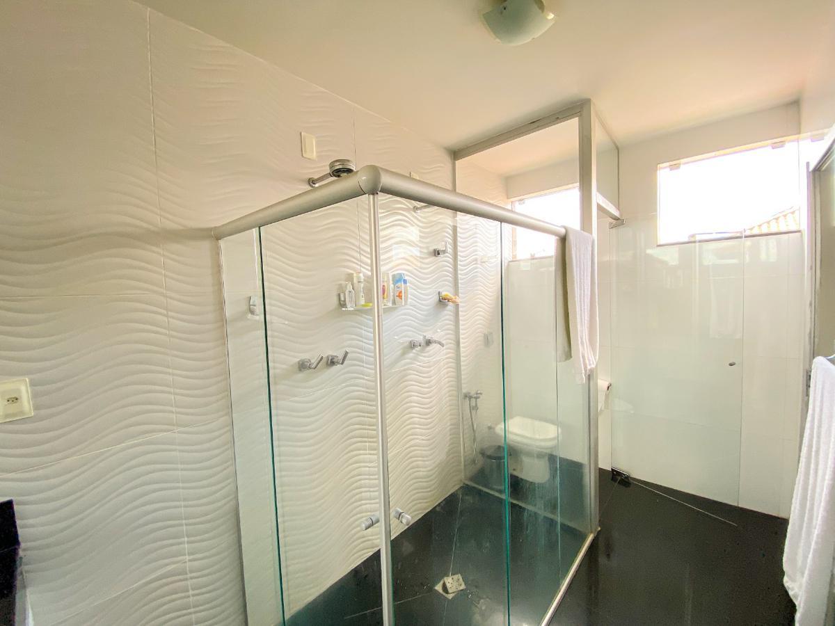 Casa, Trevo, 5 Quartos, 10 Vagas, 2 Suítes
