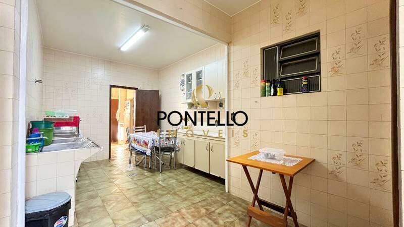 Casa, Luxemburgo, 5 Quartos, 4 Vagas, 2 Suítes