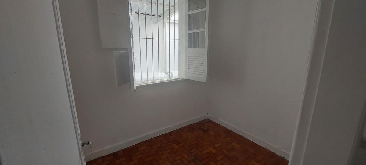Casa Comercial, Prado, 1 Quarto, 0 Vaga