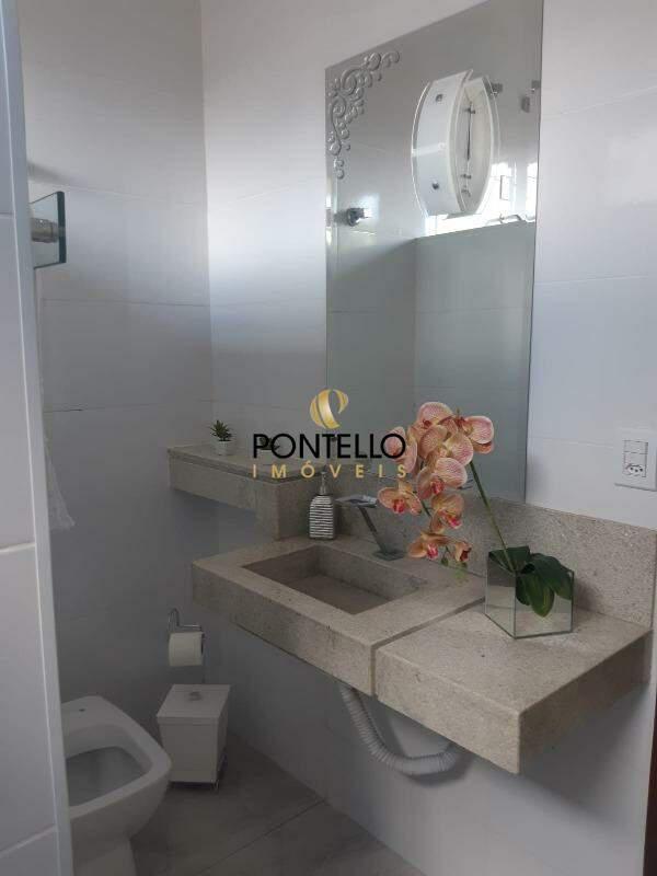 Casa, São João, 6 Quartos, 2 Vagas, 2 Suítes