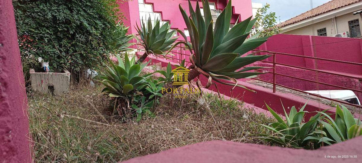 Casa, Floresta, 3 Quartos, 2 Vagas, 1 Suíte