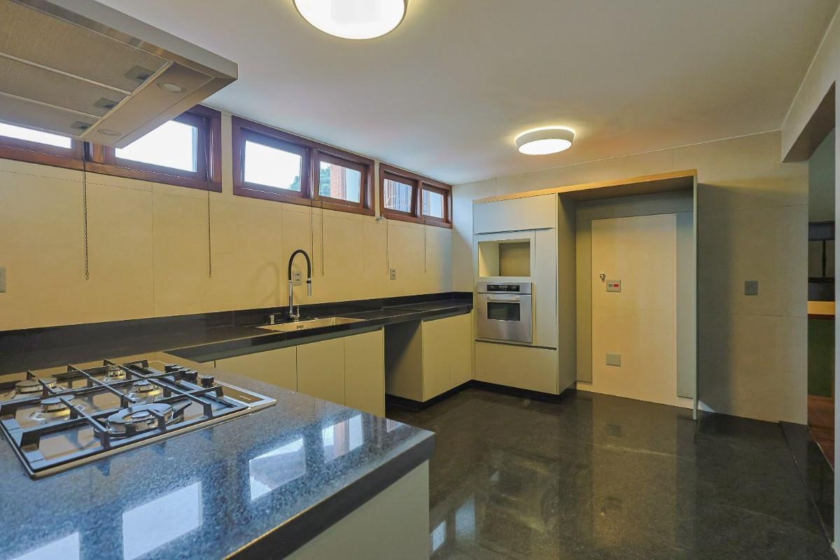 Casa, Belvedere, 4 Quartos, 0 Vaga, 1 Suíte