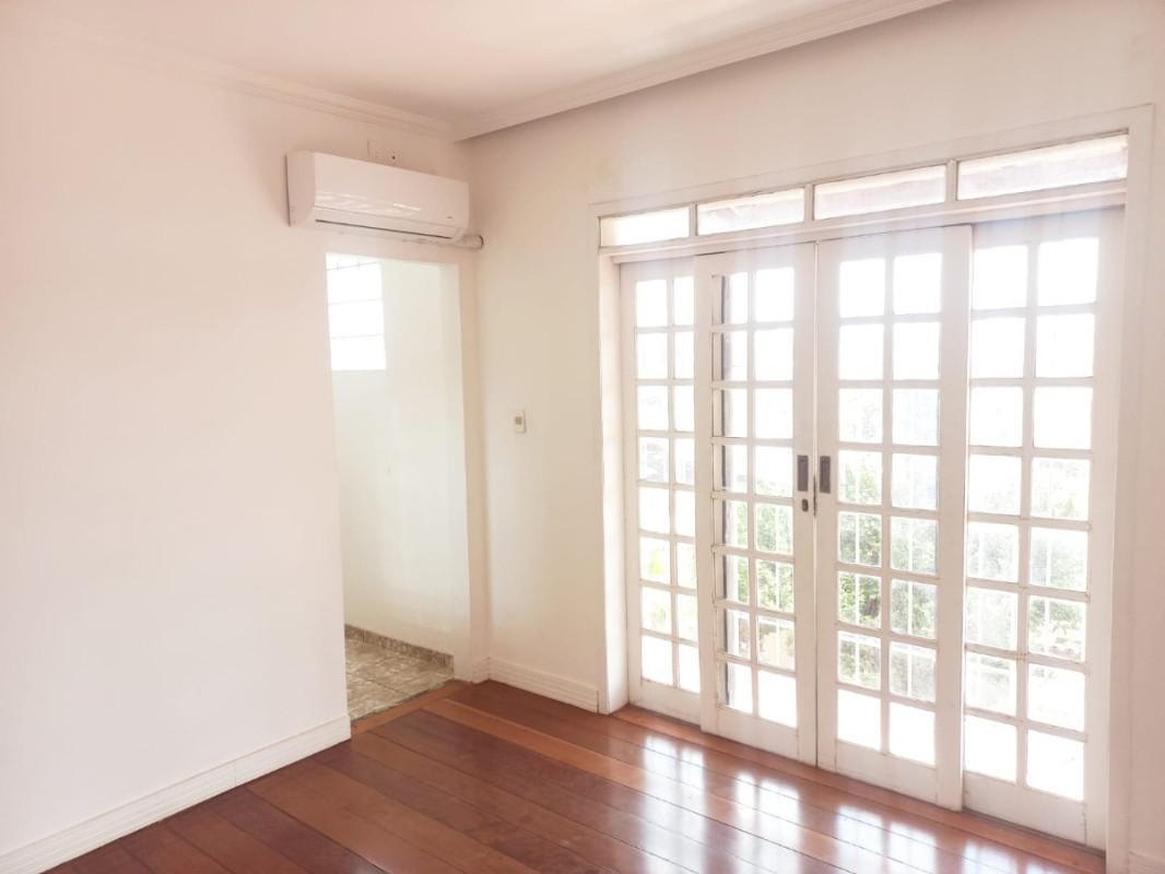Casa, Planalto, 3 Quartos, 3 Vagas, 1 Suíte