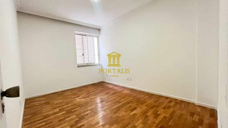 Apartamento, Centro, 4 Quartos, 2 Vagas, 1 Suíte