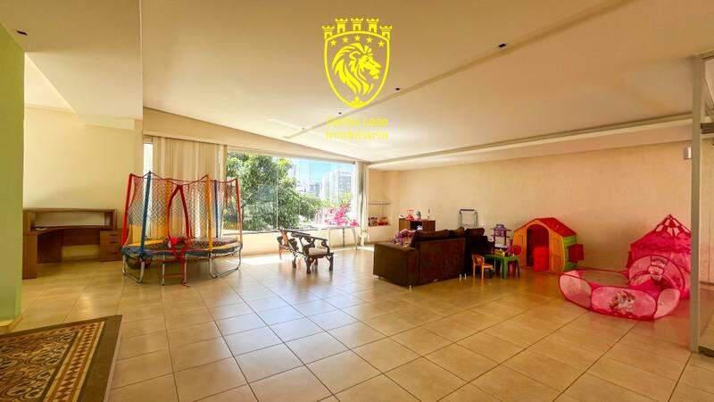 Casa, Vila Paris, 6 Quartos, 7 Vagas, 2 Suítes