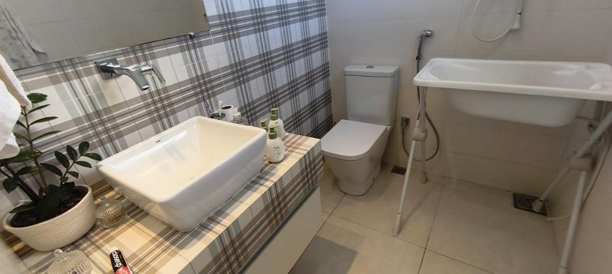 Casa, Cachoeirinha, 6 Quartos, 4 Vagas, 2 Suítes