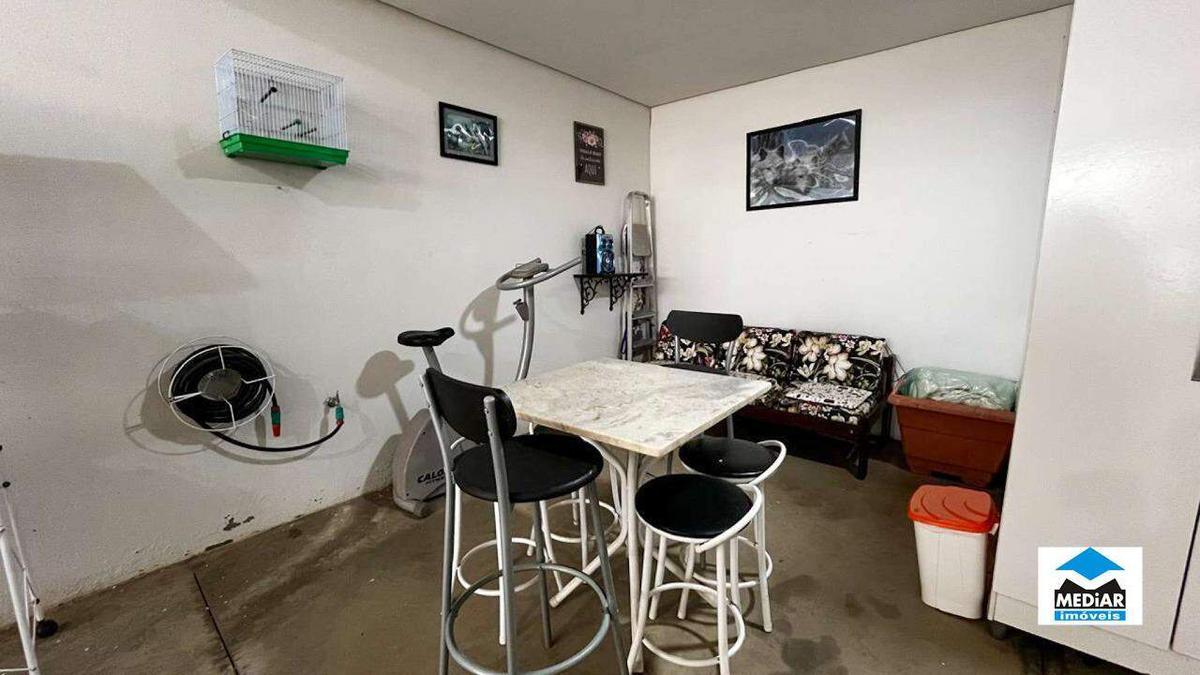 Casa, Santa Efigênia, 3 Quartos, 2 Vagas, 2 Suítes