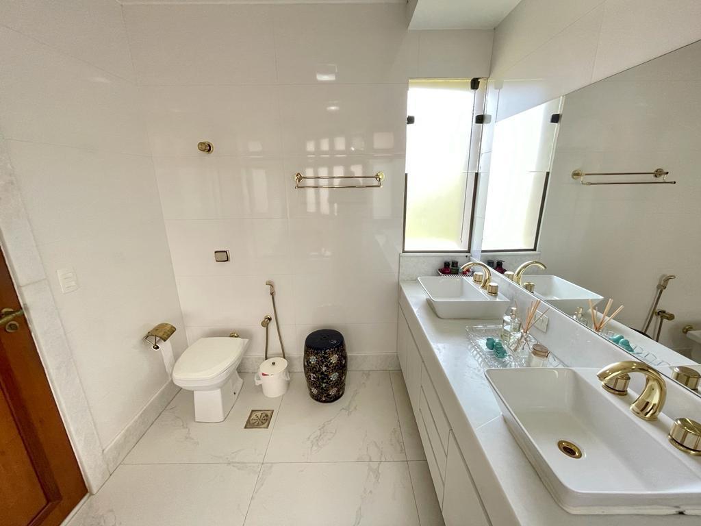 Casa, Bandeirantes (pampulha), 4 Quartos, 8 Vagas, 2 Suítes
