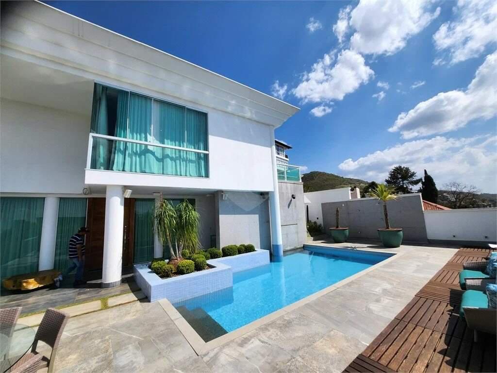 Casa, Comiteco, 5 Quartos, 4 Vagas, 3 Suítes