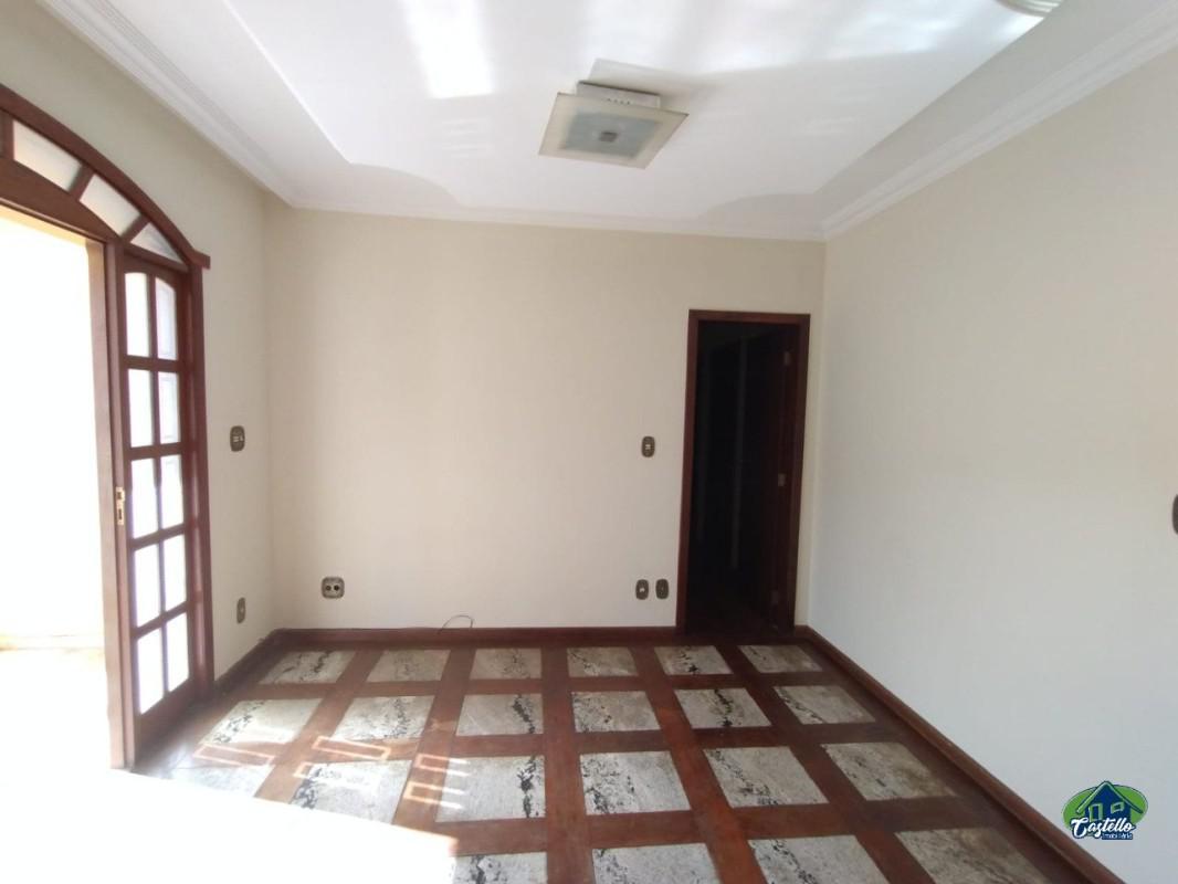 Casa, Cachoeirinha, 3 Quartos, 2 Vagas, 1 Suíte