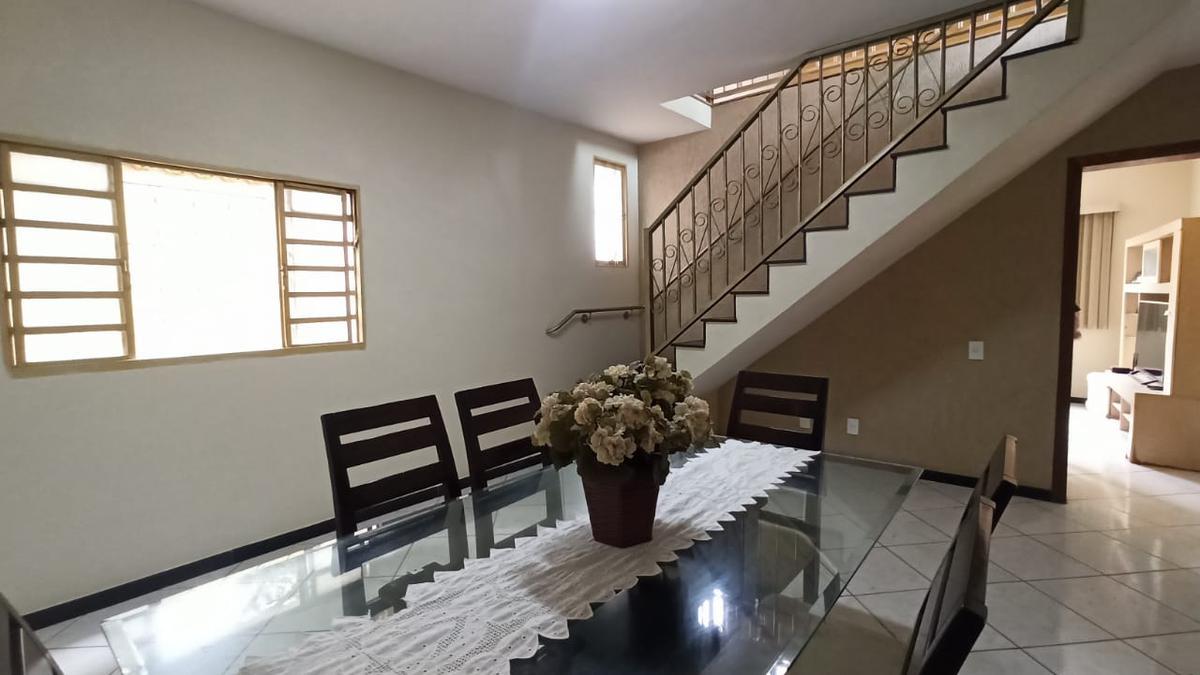 Casa, Jardim Pirineus, 4 Quartos, 5 Vagas, 1 Suíte