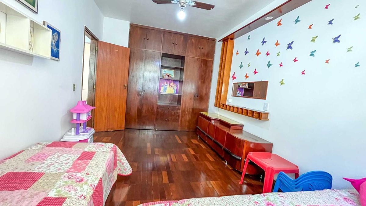 Casa, Serra, 4 Quartos, 2 Vagas, 2 Suítes