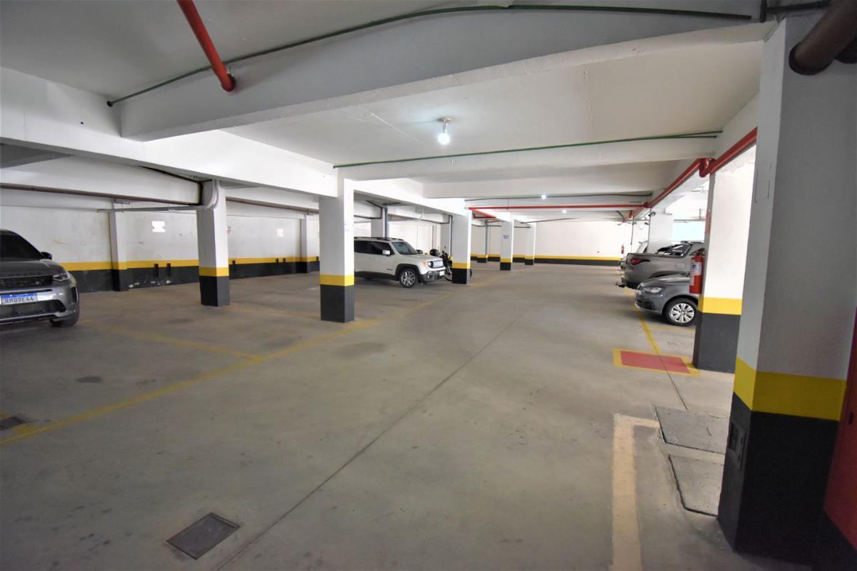 Andar, São José, 0 Quarto, 1 Vaga