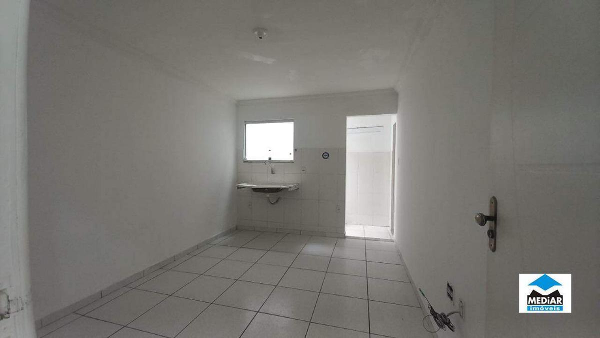 Quitinete, São Gabriel, 1 Quarto, 0 Vaga