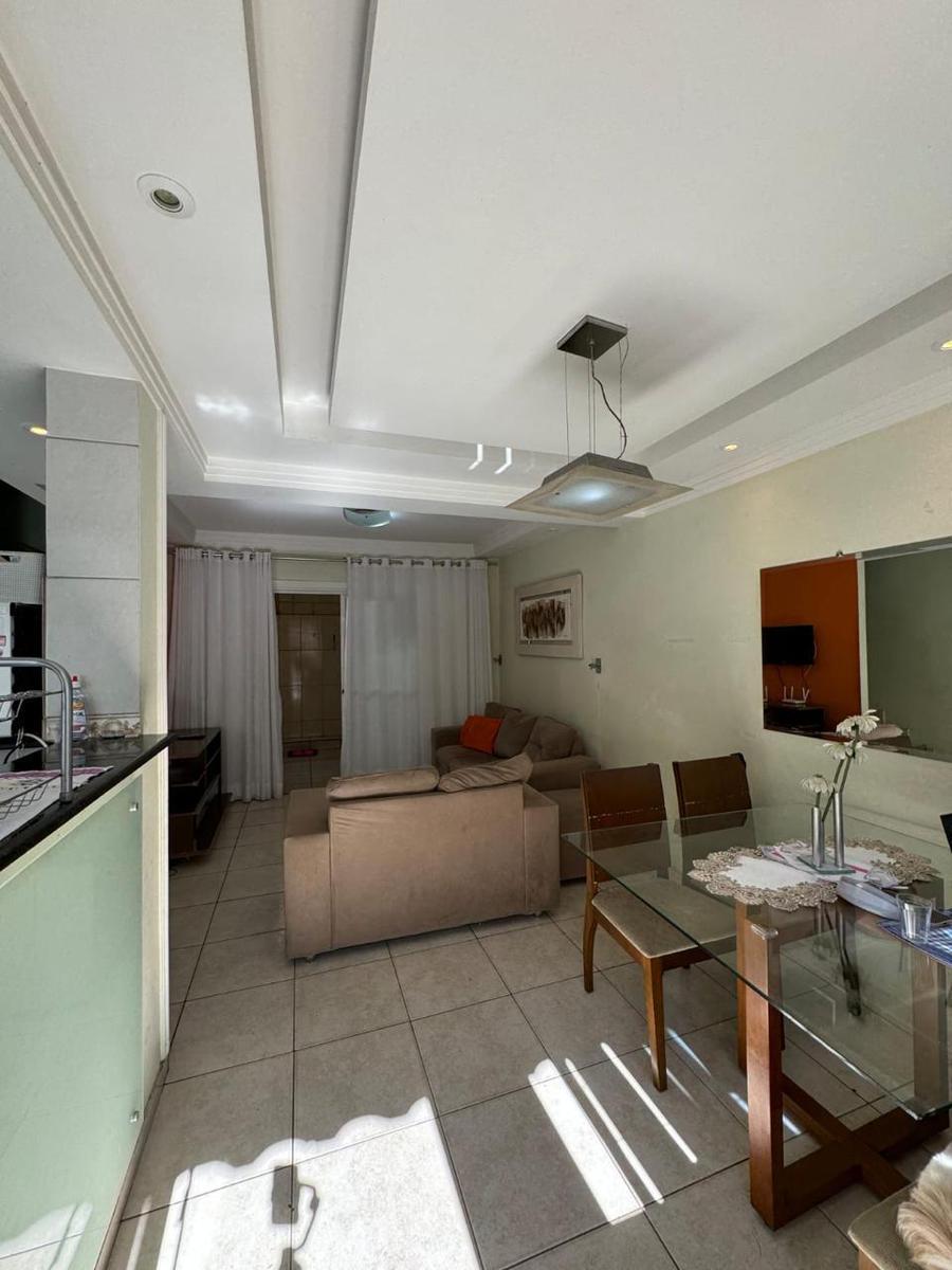 Casa, Castelo, 3 Quartos, 2 Vagas, 1 Suíte