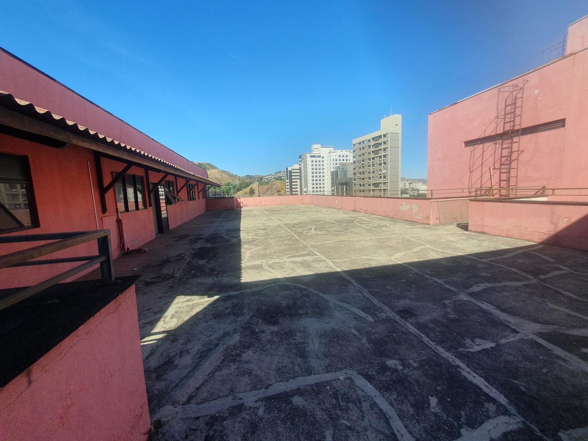 Sala, Estoril, 0 Quarto, 2 Vagas