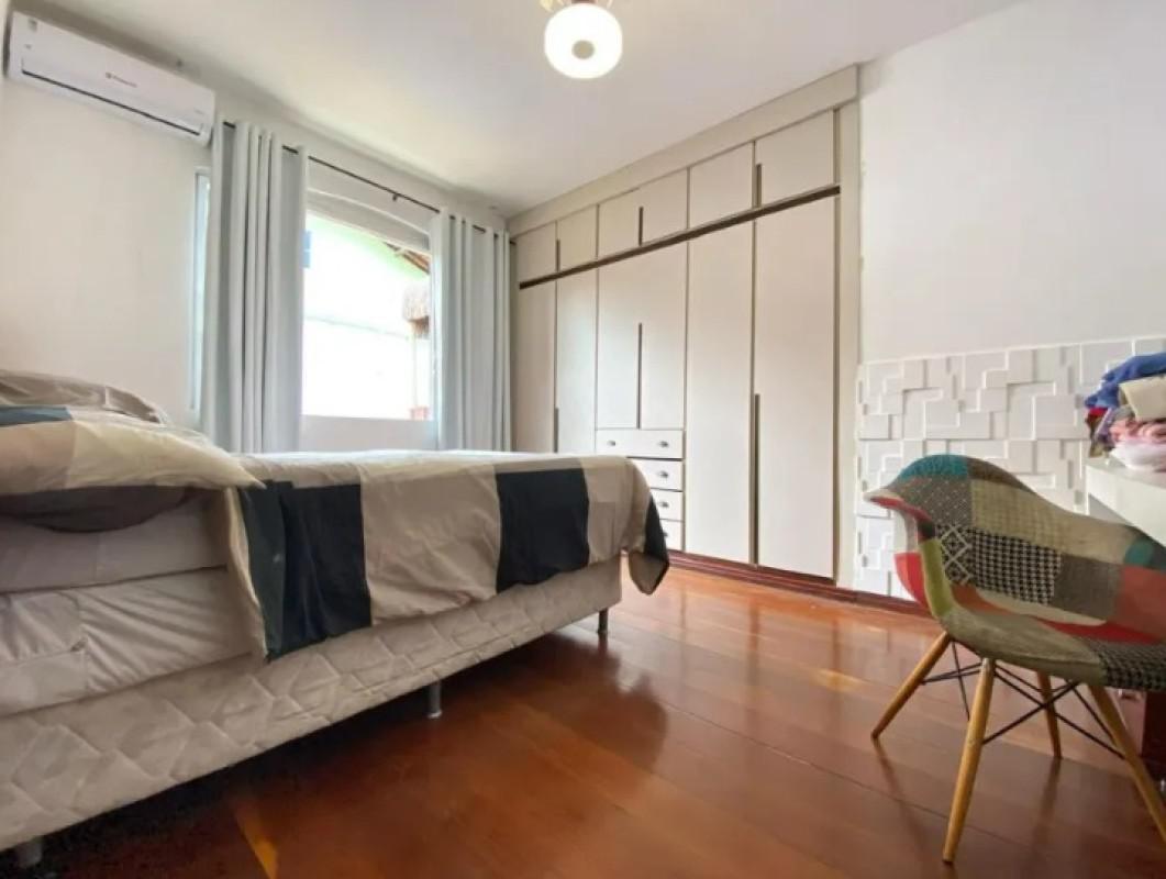 Casa, Planalto, 4 Quartos, 5 Vagas, 2 Suítes