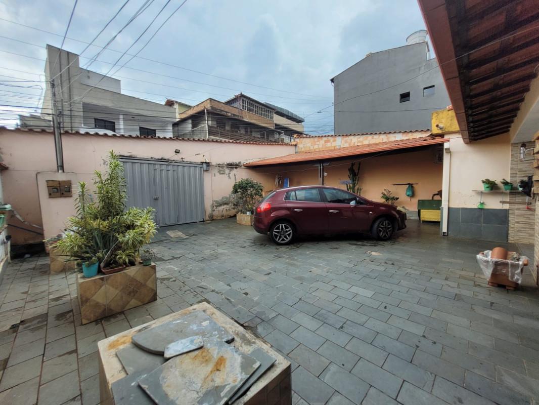 Casa, Industrial, 3 Quartos, 5 Vagas