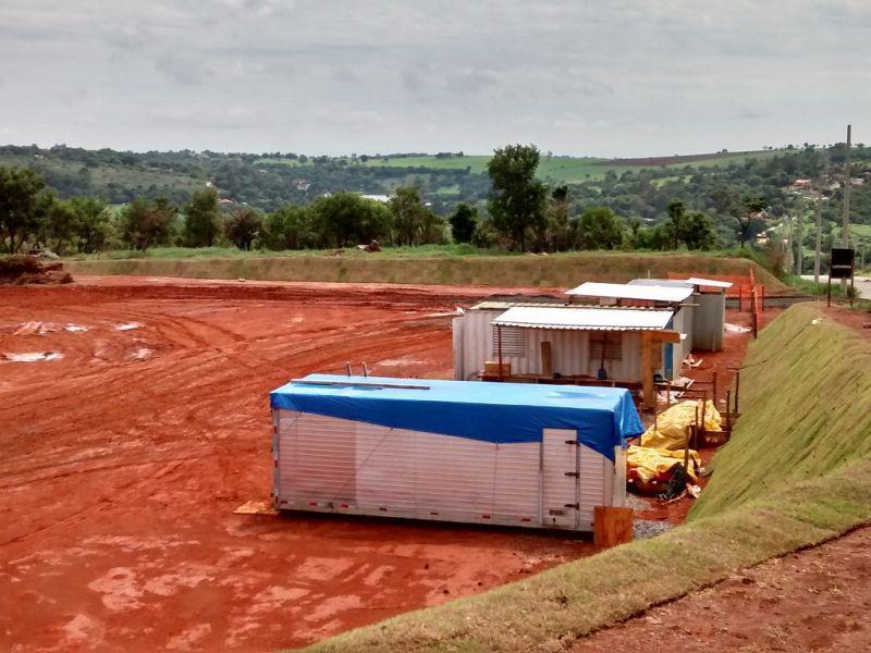 Lote, Universitário, 0 Quarto, 0 Vaga