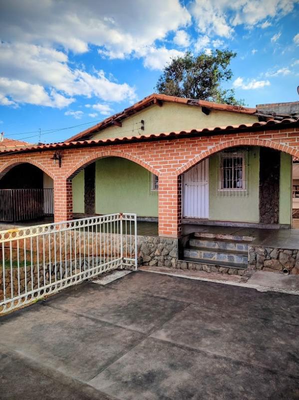 Casa, Teixeira Dias, 3 Quartos, 2 Vagas, 1 Suíte