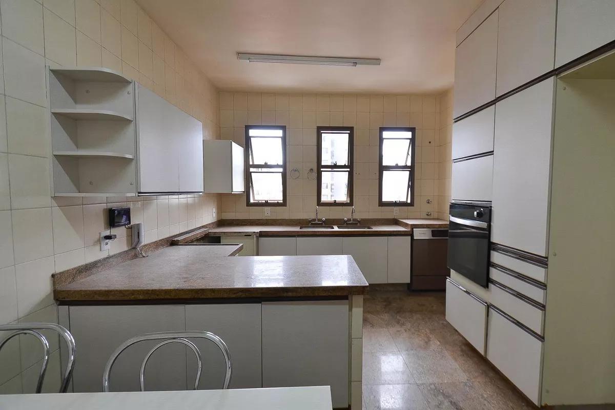 Apartamento, Funcionários, 4 Quartos, 3 Vagas, 2 Suítes