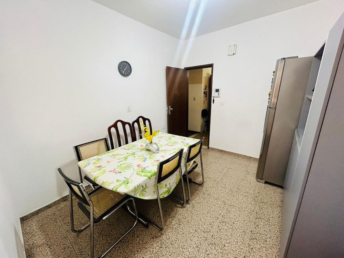 Casa, Caiçaras, 3 Quartos, 0 Vaga, 1 Suíte
