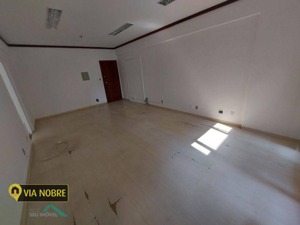 Sala, Lourdes